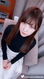 姐妹花找乾爹激情4P【下篇】老頭一個人幹三個乖女兒，年輕貌美活還好，三女輪操乾爹，給老頭幹得直冒汗不要錯過…